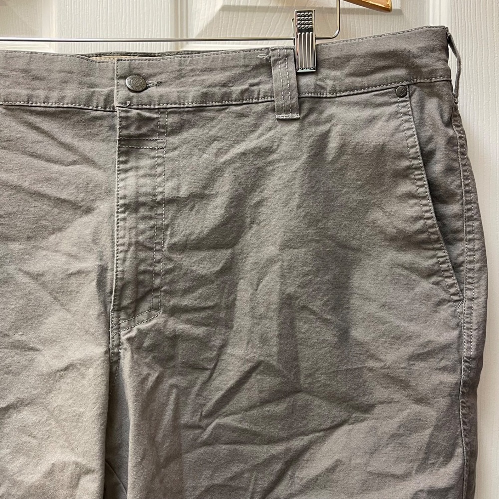 Columbia Shorts Mens 42 Gray Outdoor Cargo Classic Casual Cotton 8 Inch Hiking